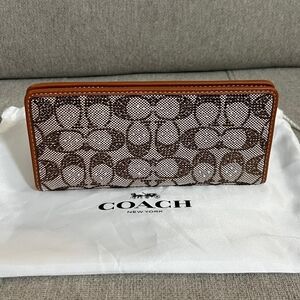 COACH Essential Crystal Signature Jacquard Slim Wallet